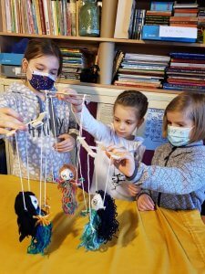 „Păpușile din fire de ață prind din nou viață” 10 20210319 152901