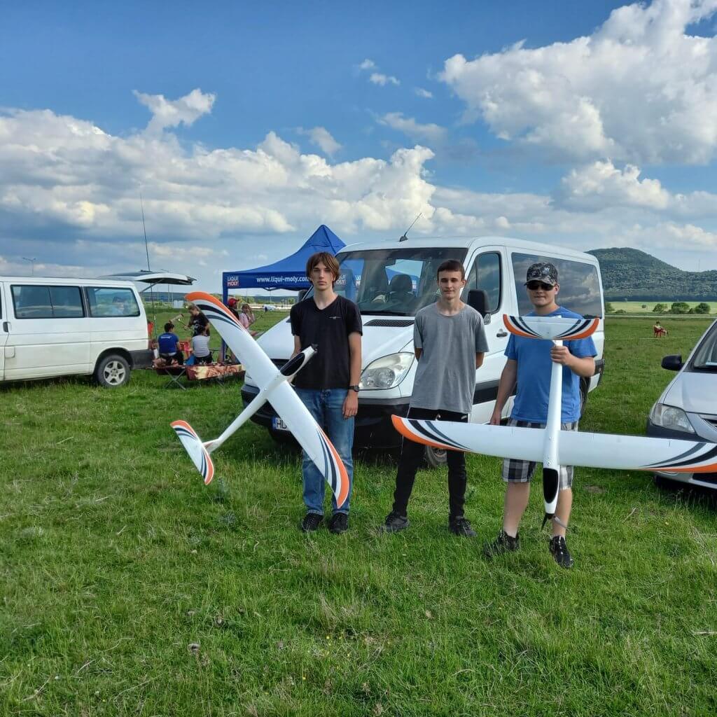 Numeroase premii pentru cercul de Aeromodele la ”Cupa Ienopolis” 4 IMG 20240523 WA0019