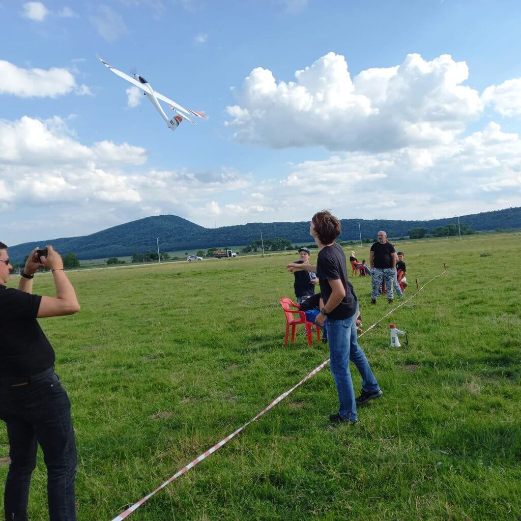 Numeroase premii pentru cercul de Aeromodele la ”Cupa Ienopolis” 5 IMG 20240523 WA0020