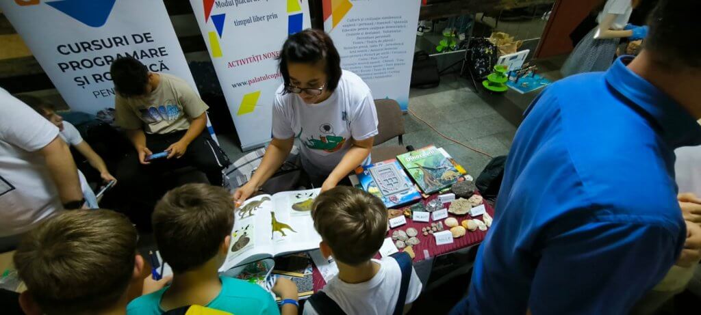 Prezenți la Noaptea cercetătorilor europeni 2024 8 nc8