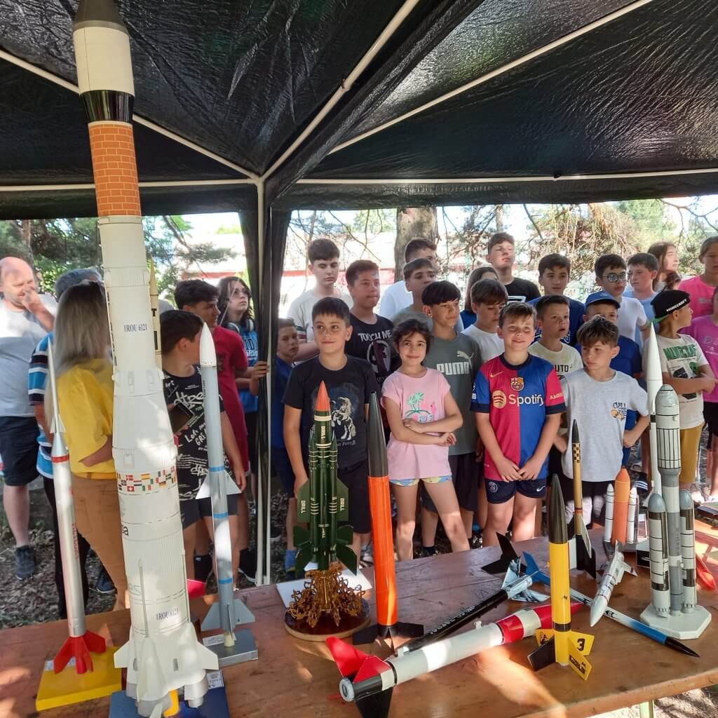 Palatul Copiilor Arad, din nou pe podium la Deva 4 aero1